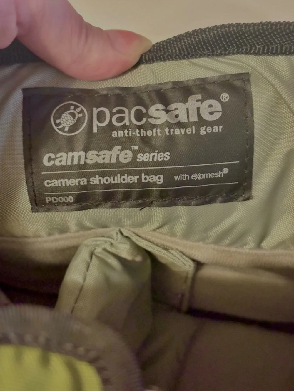 Pacsafe Camera Shoulder Bag Camsafe Olive Green w/ Exomesh PD000 Anti-Theft Gear